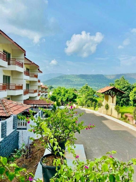 La Mira Casa Karjat Villa Buitenkant foto